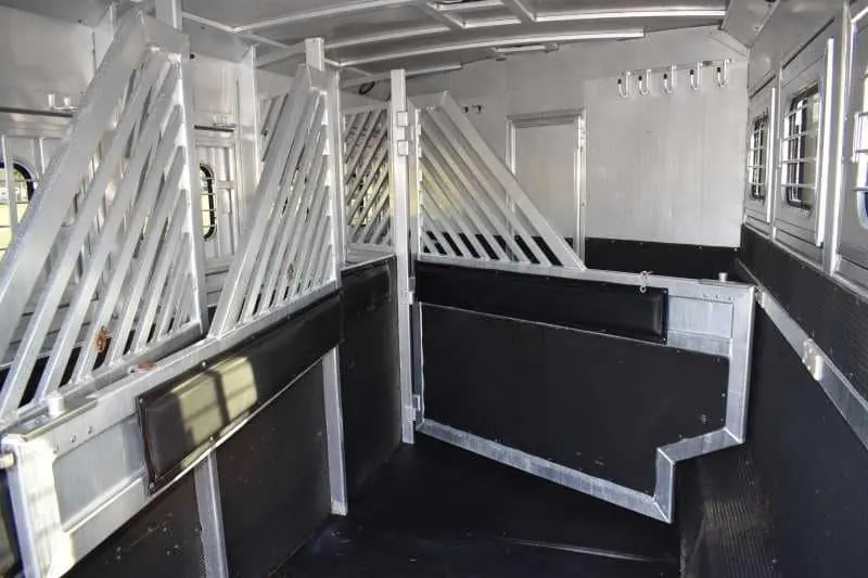 2003 Bloomer 8414LQ 4 Horse Trailer with 14' Short Wall