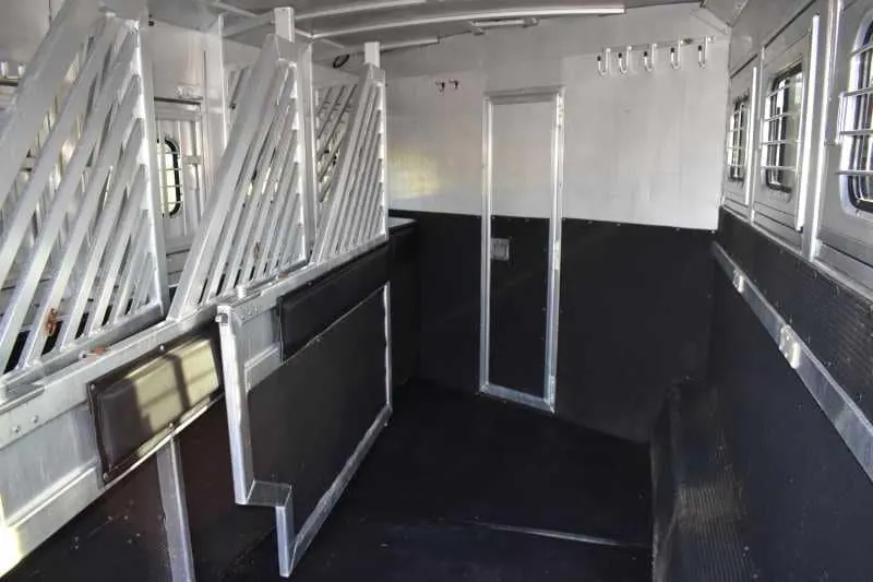 2003 Bloomer 8414LQ 4 Horse Trailer with 14' Short Wall