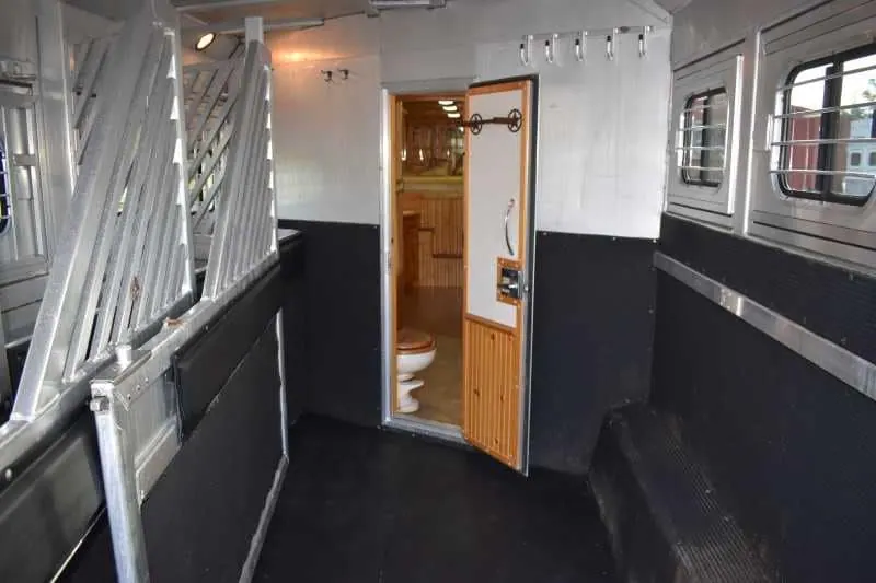 2003 Bloomer 8414LQ 4 Horse Trailer with 14' Short Wall