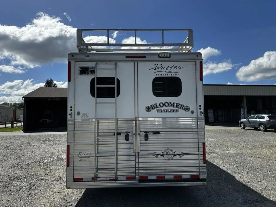 2009 Bloomer Trailers Evolution 10th Anniversary Edition 3-H 11' LQ
