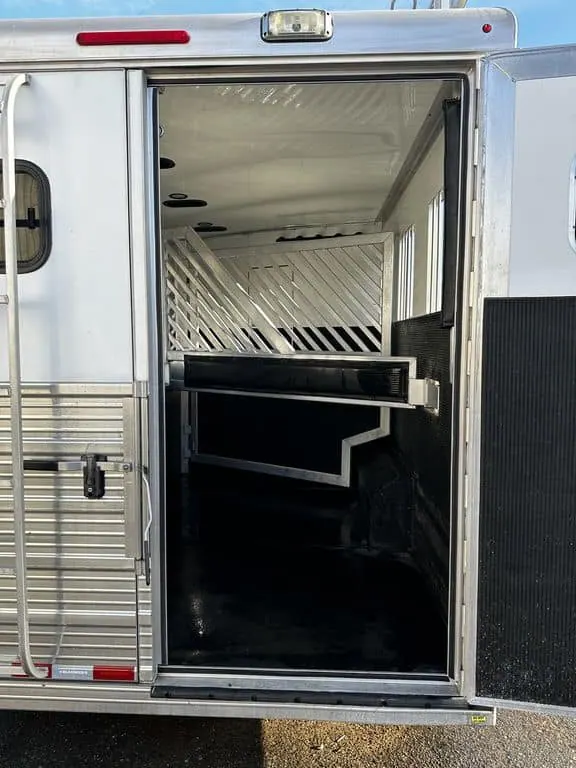 2009 Bloomer Trailers Evolution 10th Anniversary Edition 3-H 11' LQ