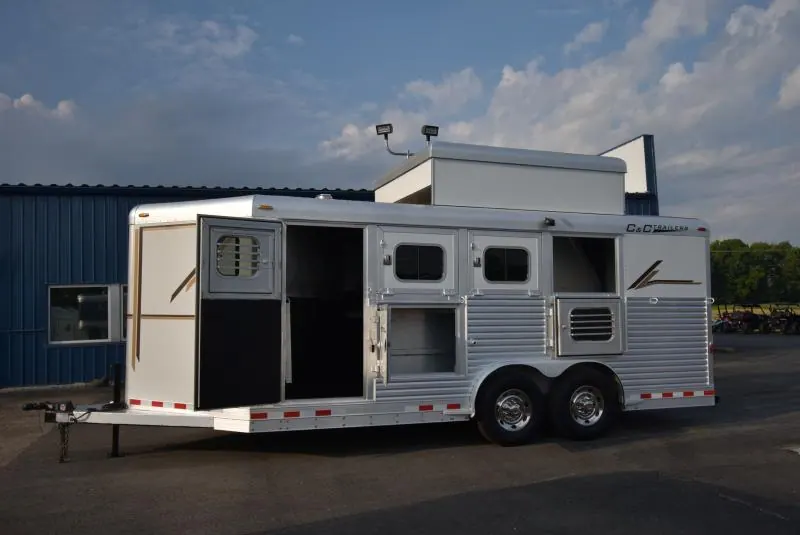 2008 C and C Trailers 4 Horse Bumper Horse Trailer