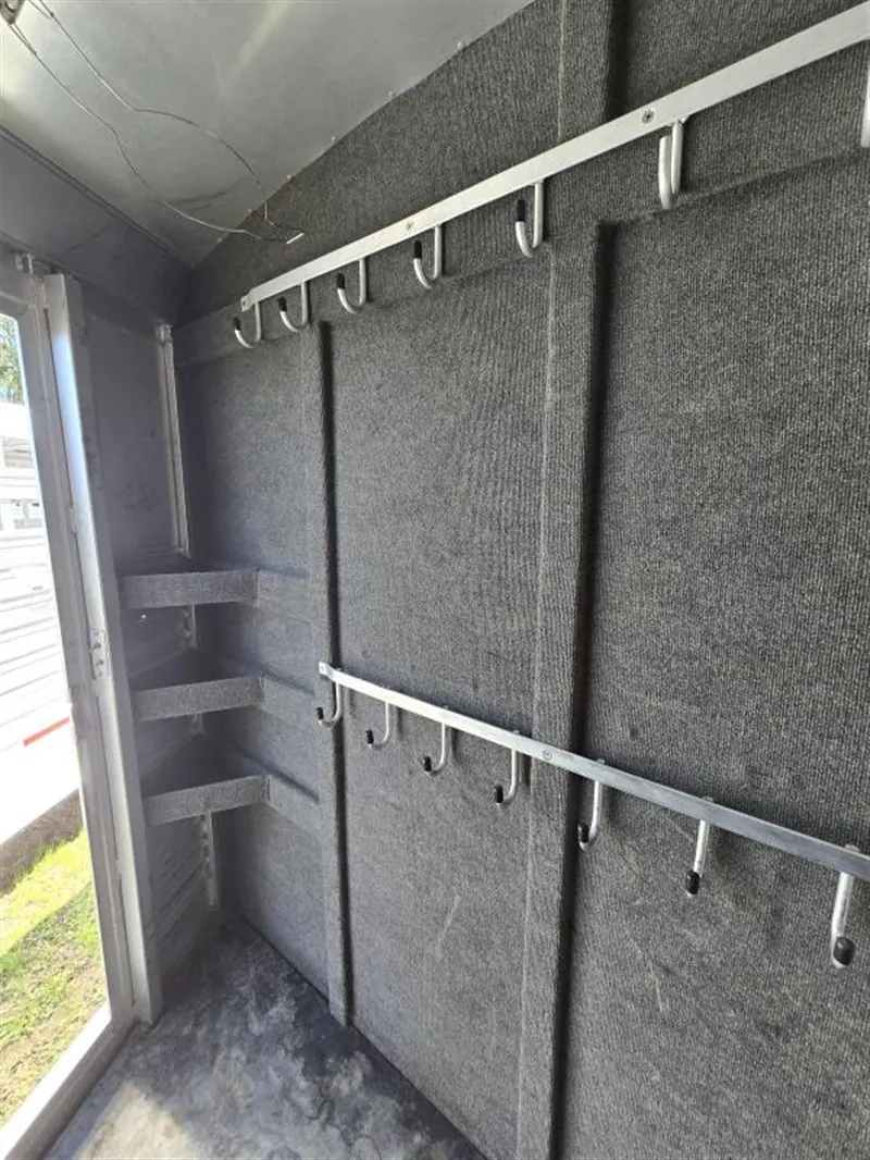 2006 C and C 4 Horse Gooseneck Trailer