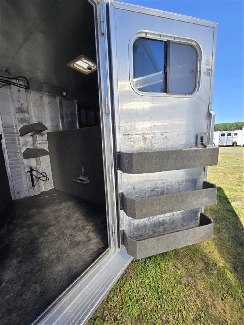 2006 C and C 4 Horse Gooseneck Trailer
