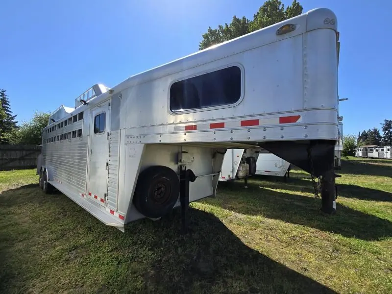 2006 C and C 4 Horse Gooseneck Trailer