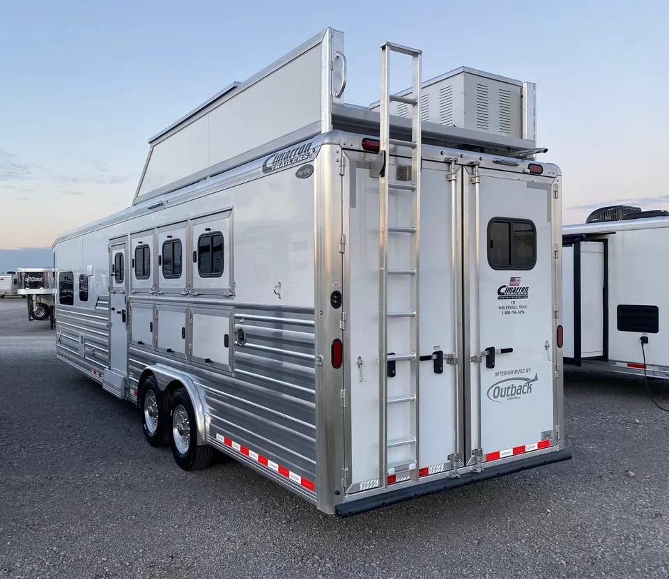 2024 Cimarron Trailers 8412 Outback Customs 4 Horse LQ