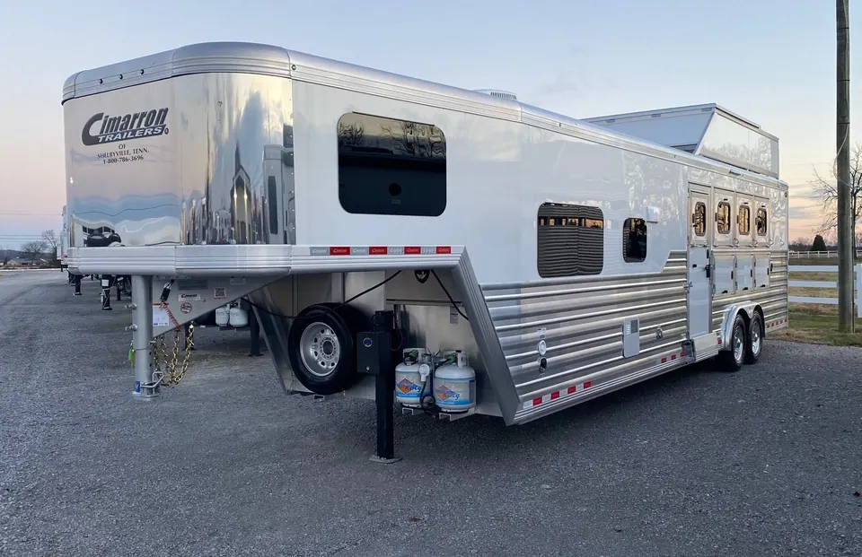 2024 Cimarron Trailers 8412 Outback Customs 4 Horse LQ