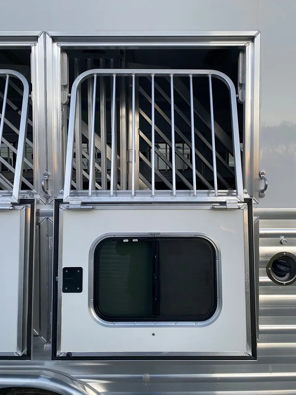 2024 Cimarron Trailers 8412 Outback Customs 4 Horse LQ