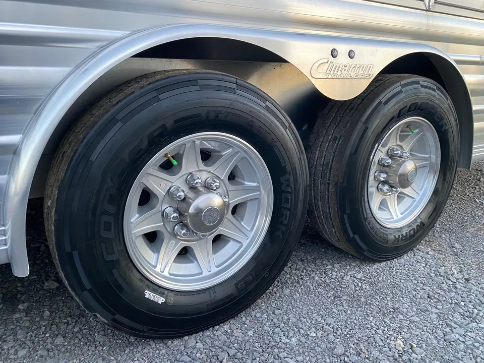 2024 Cimarron Trailers 8412 Outback Customs 4 Horse LQ