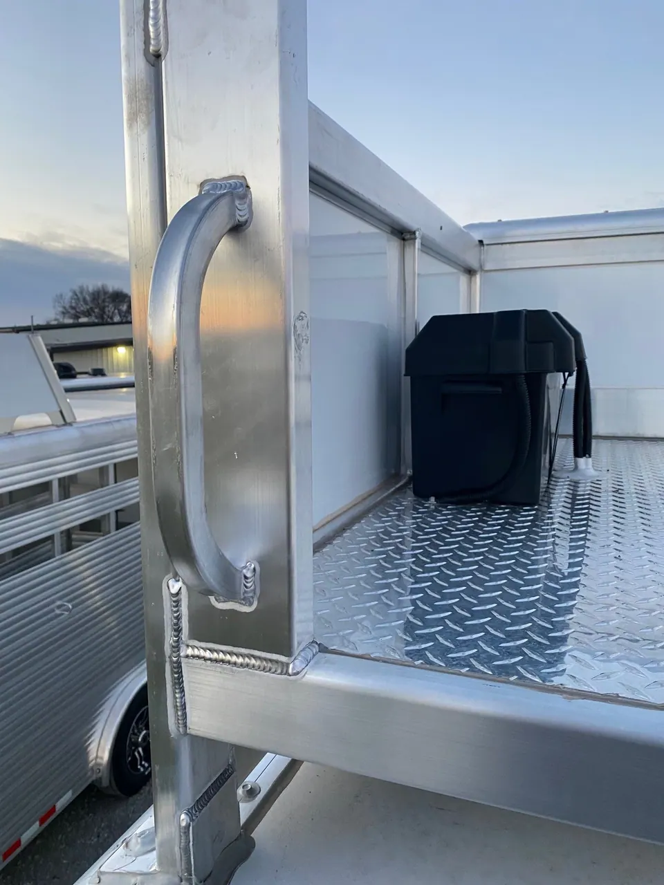 2024 Cimarron Trailers 8412 Outback Customs 4 Horse LQ