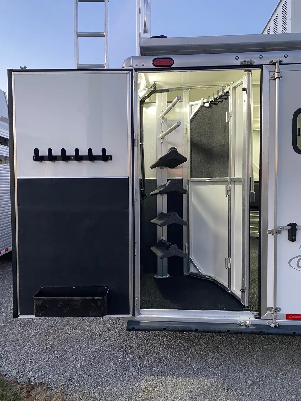 2024 Cimarron Trailers 8412 Outback Customs 4 Horse LQ