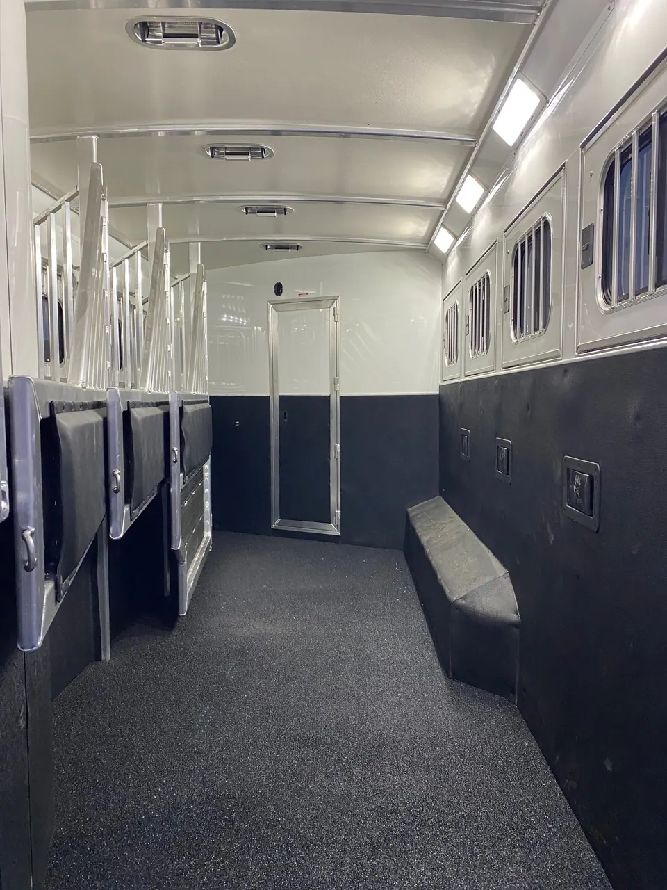 2024 Cimarron Trailers 8412 Outback Customs 4 Horse LQ