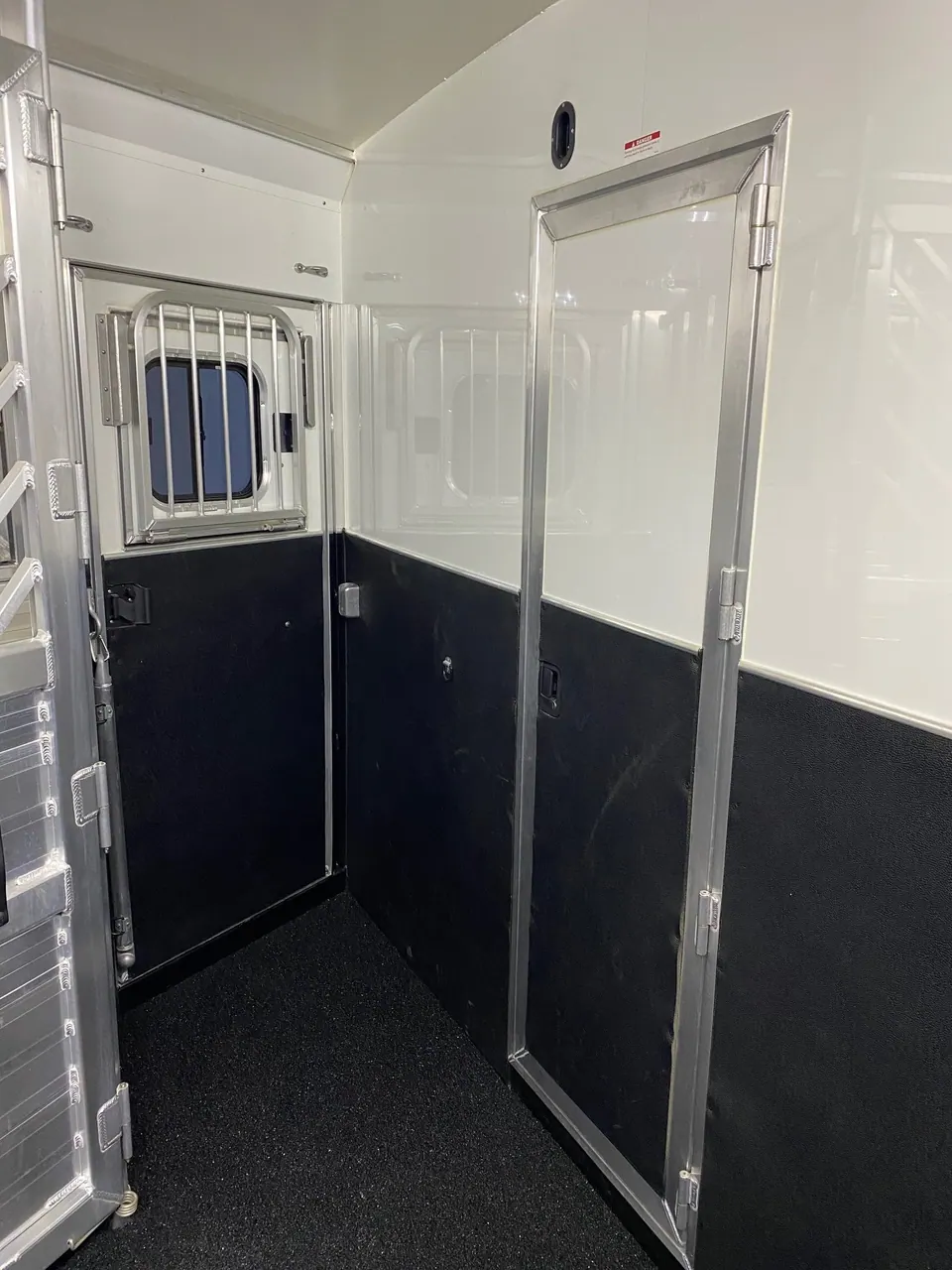2024 Cimarron Trailers 8412 Outback Customs 4 Horse LQ