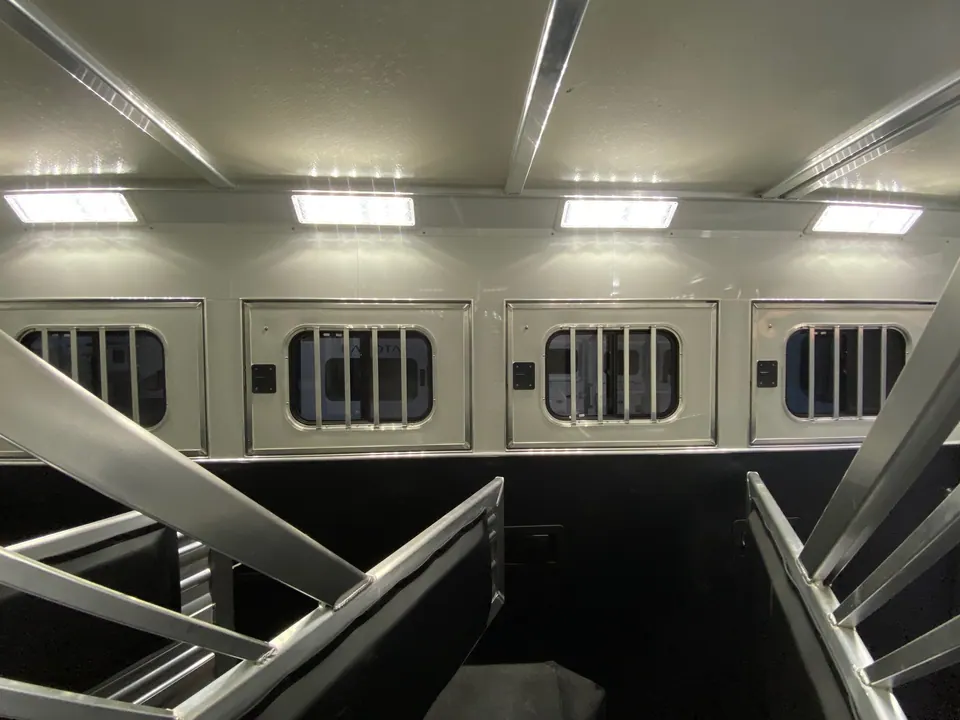 2024 Cimarron Trailers 8412 Outback Customs 4 Horse LQ