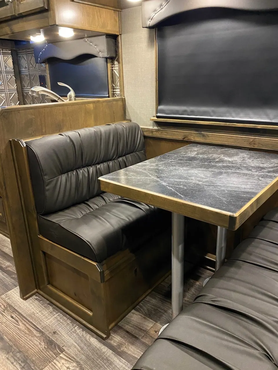 2024 Cimarron Trailers 8412 Outback Customs 4 Horse LQ