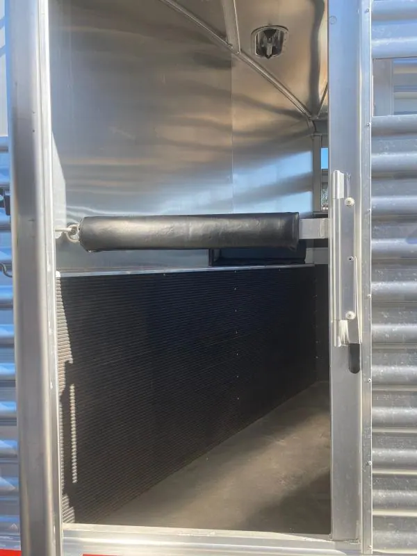 2021 Elite Trailers Slant Load 5 Horse Slant Load