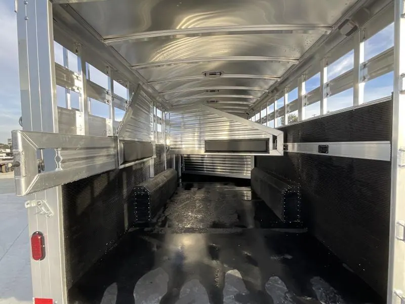 NEW 2024 Elite Trailers 5 Horse Stock Combo BP Horse Trailer