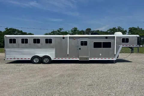 2006 Featherlite 8412LQ 4 Horse Trailer