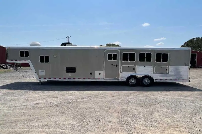 2006 Featherlite 8412LQ 4 Horse Trailer with 12' Short Wall