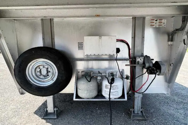 2006 Featherlite 8412LQ 4 Horse Trailer with 12' Short Wall