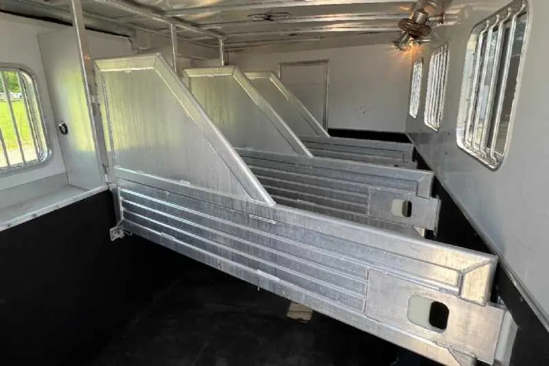 2006 Featherlite 8412LQ 4 Horse Trailer with 12' Short Wall