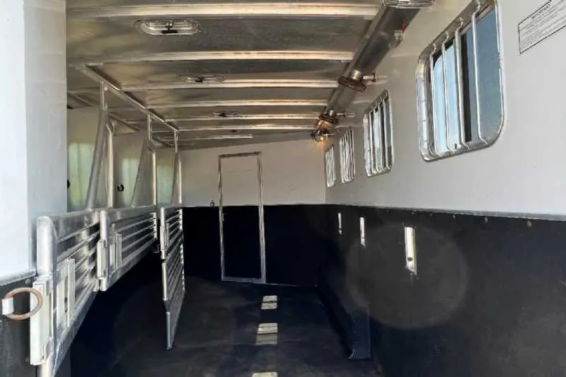 2006 Featherlite 8412LQ 4 Horse Trailer with 12' Short Wall