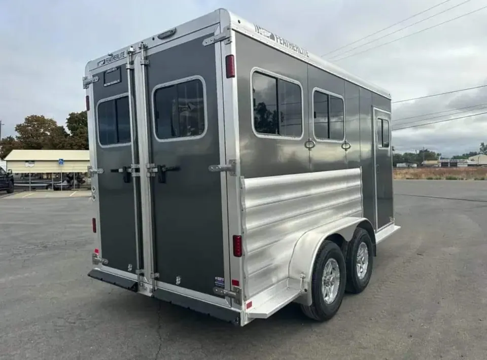 2012 Featherlite 9400 2 Horse Trailer