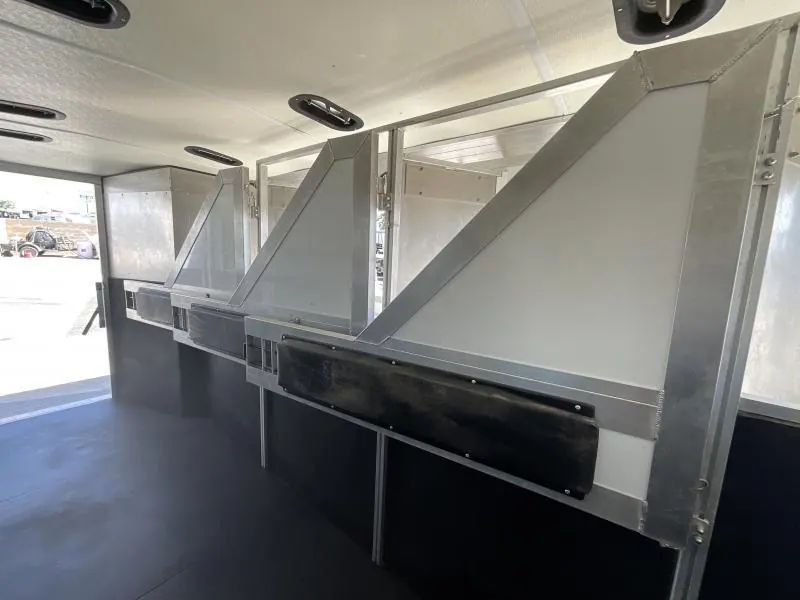 2005 Jamco 4 Horse Gooseneck Trailer