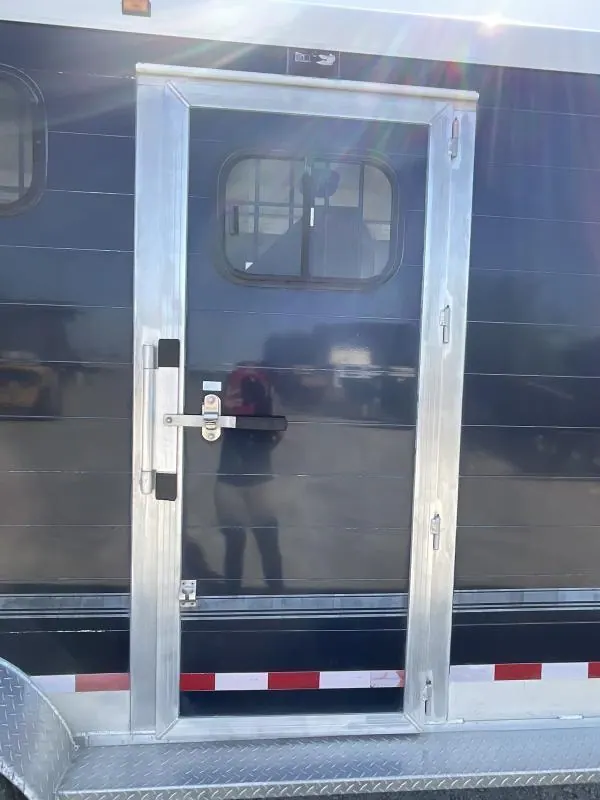 2005 Jamco 4 Horse Gooseneck Trailer