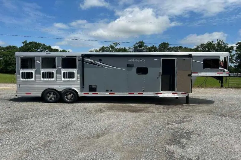 New 2024 Lakota 8313RKBGLQ Charger 3 Horse Trailer with 13' Short