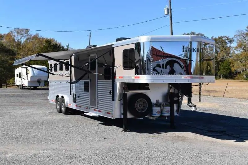 2015 Lakota 8411GLQ 4 Horse Trailer with 11' Short Wall