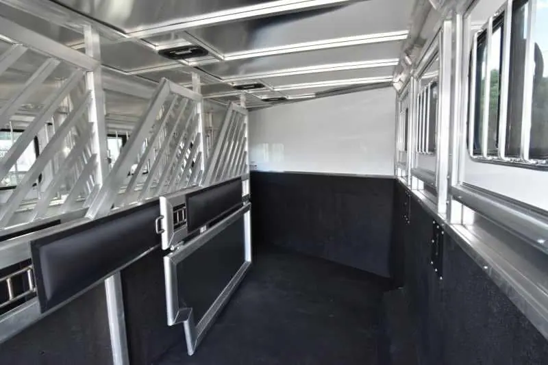 2018 Lakota 84HBPSL 4 Horse Trailer