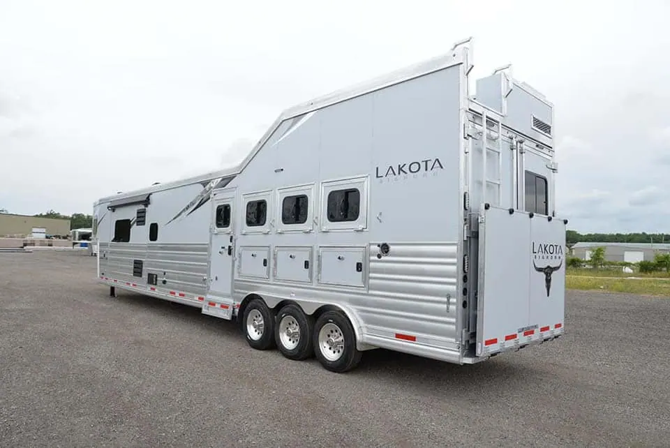2024 Lakota Big Horn 8417 Double Slide 4 Horse Trailer