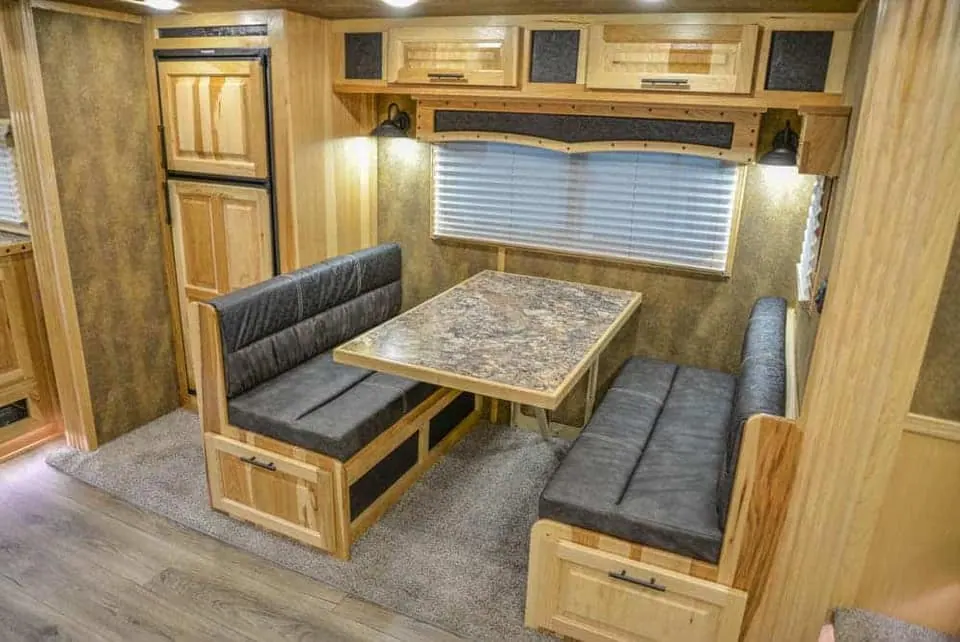 2024 Lakota Big Horn 8417 Double Slide 4 Horse Trailer