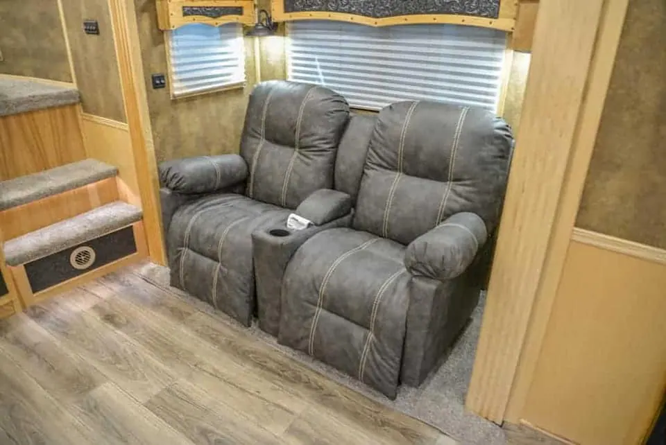 2024 Lakota Big Horn 8417 Double Slide 4 Horse Trailer