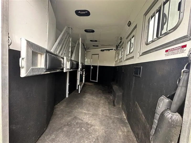 2014 Lakota Bighorn 4 horse Living Quarter 17' Shortwall
