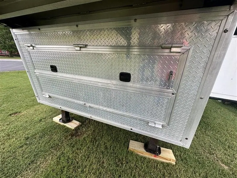 2014 Lakota Bighorn 4 horse Living Quarter 17' Shortwall