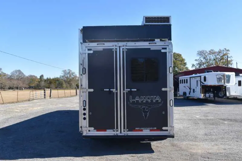 2021 Lakota Bighorn 8418GLQUG 4 Horse Trailer