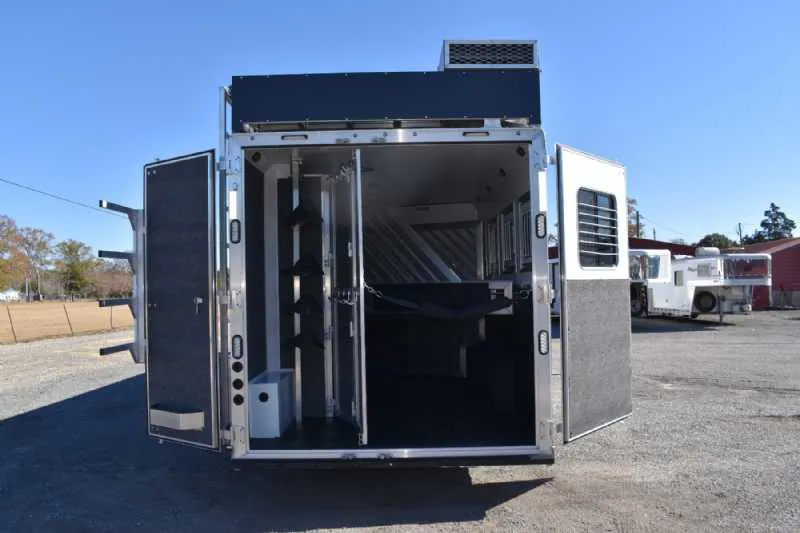 2021 Lakota Bighorn 8418GLQUG 4 Horse Trailer