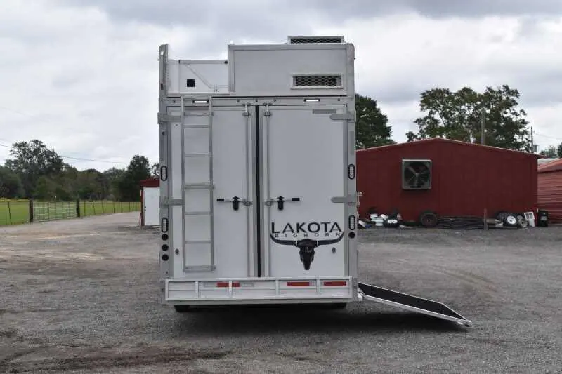 2021 Lakota BigHorn 8519TBB 5 Horse Trailer with 19' Short Wall