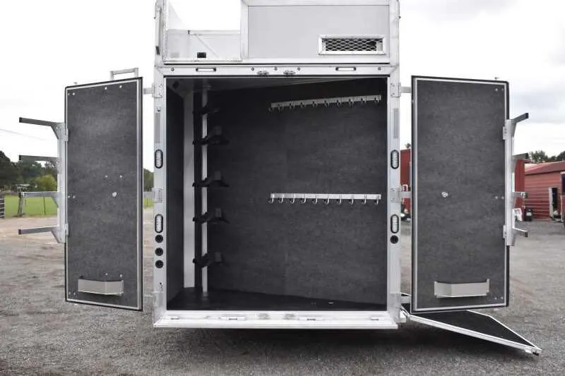 2021 Lakota BigHorn 8519TBB 5 Horse Trailer with 19' Short Wall