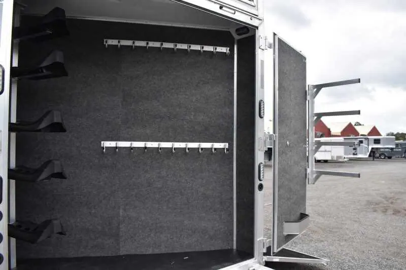 2021 Lakota BigHorn 8519TBB 5 Horse Trailer with 19' Short Wall