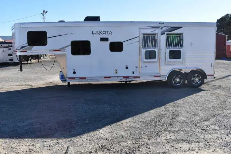2022 Lakota Charger LQ 2 Horse Trailer with 9' Short Wall