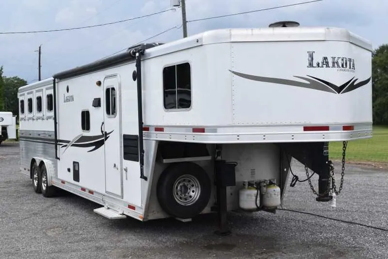 2013 Lakota Charger 8411LQ 4 Horse Trailer with 13' Short Wall
