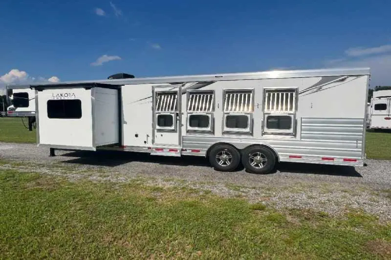 2024 Lakota Charger 8411RKGLQ 4 Horse Trailer with 11' Short Wall
