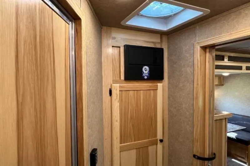 2024 Lakota Charger 8411RKGLQ 4 Horse Trailer with 11' Short Wall
