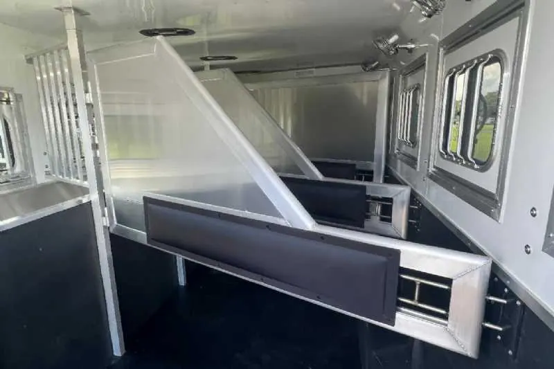 2024 Lakota Charger 8411RKGLQ 4 Horse Trailer with 11' Short Wall