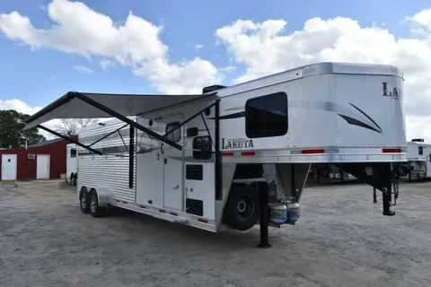 2018 Lakota Charger LQ Stock Trailer with 9' Short Wall