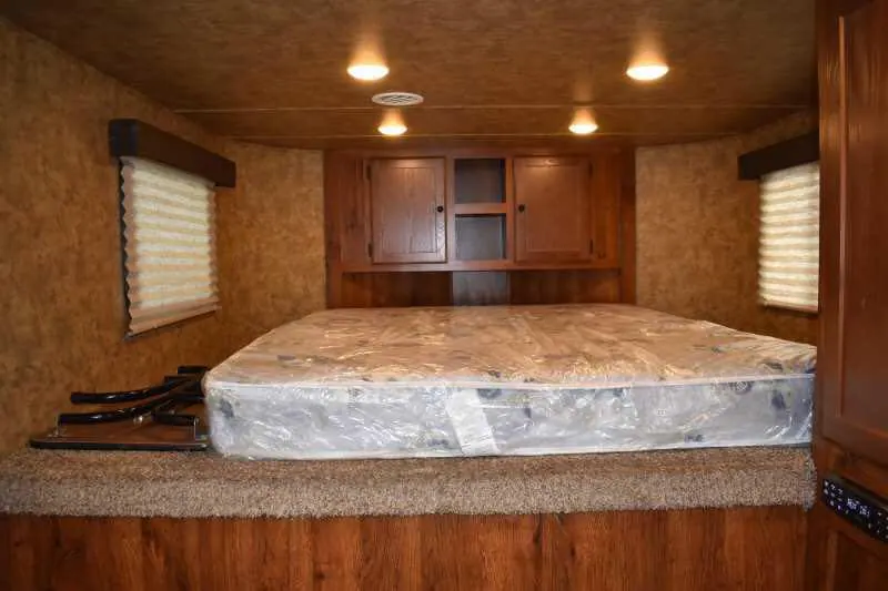 2020 Lakota Colt 8209SO 2 Horse Trailer with 9' Short Wall