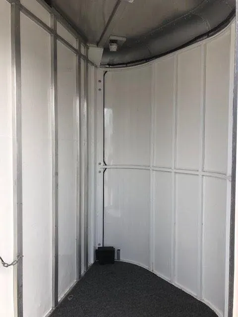 2010 Merhow 3 Horse Slant Load Bumper Pull